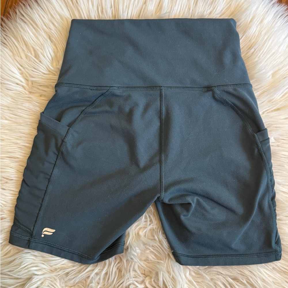 Fabletics Shorts - Picture 2 of 4